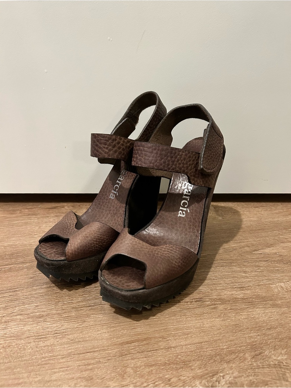 Pedro Garcia Brown Textured Platform Peep-Toe Sandals with Ankle Strap